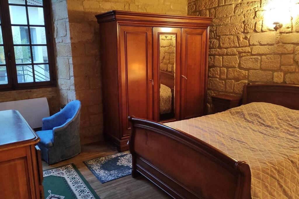Demeure Du Xiiie-Xive S. Dans La Cite Medievale. Gourdon-en-quercy Kültér fotó